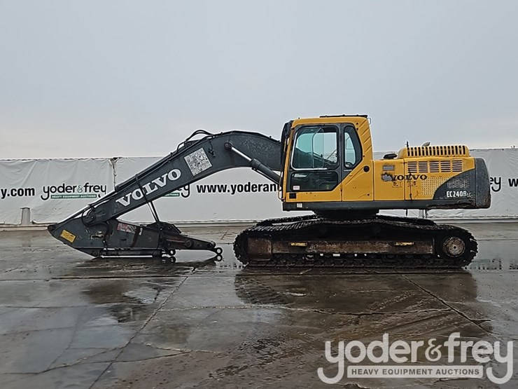 volvo-ec240b-lc-image-3
