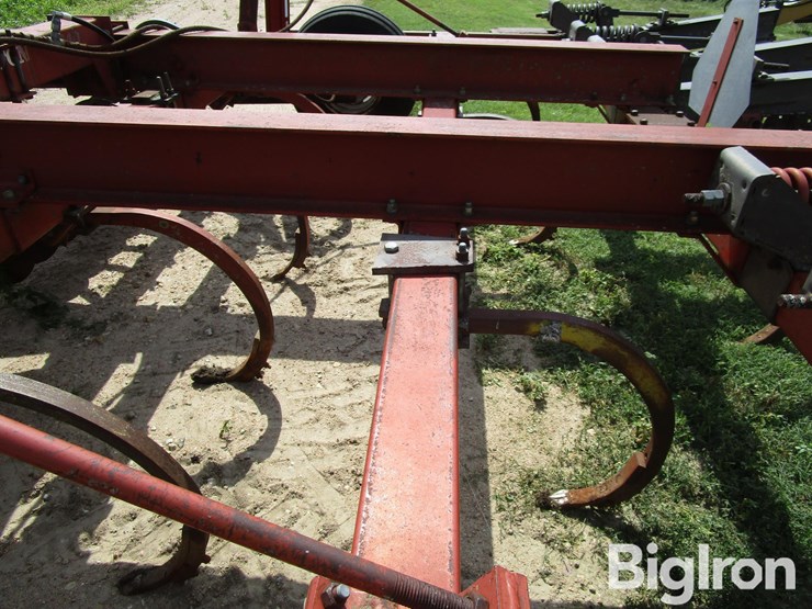 hesston-2540-image-17