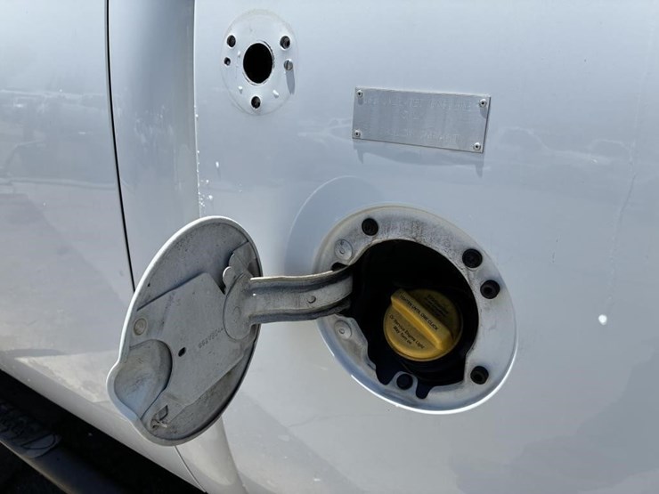 2012-gmc-sierra-2500-image-11