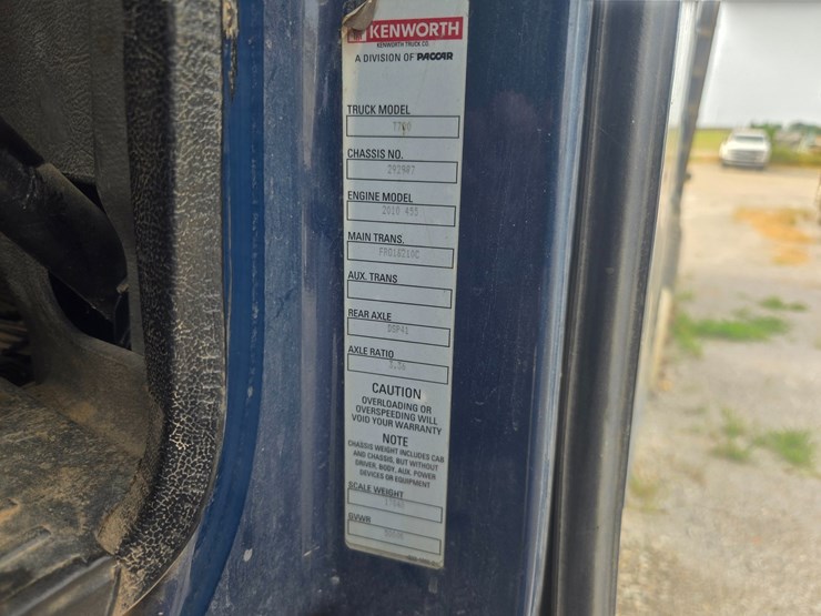 2011-kenworth-t700-image-59