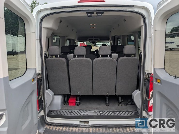 2016-ford-transit-image-28