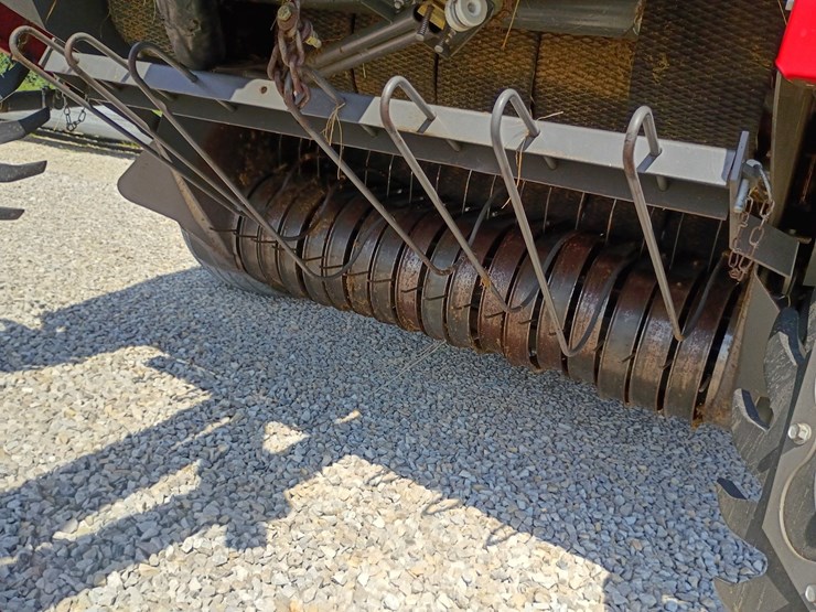 massey-ferguson-1745-image-25