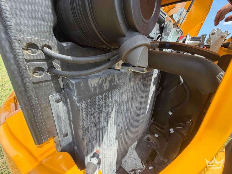 2025-jcb-35z-1-image-27