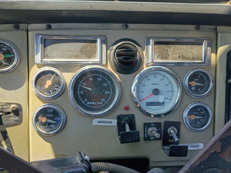1994-ford-ltla9000-image-80