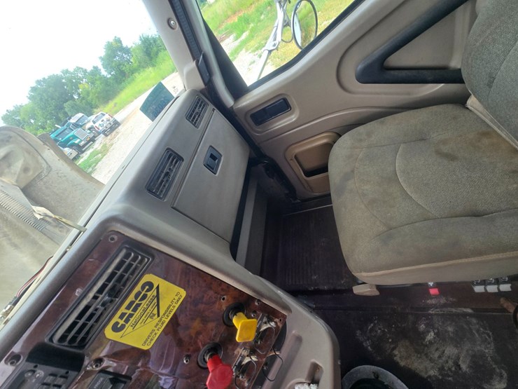 2005-international-9400i-image-46