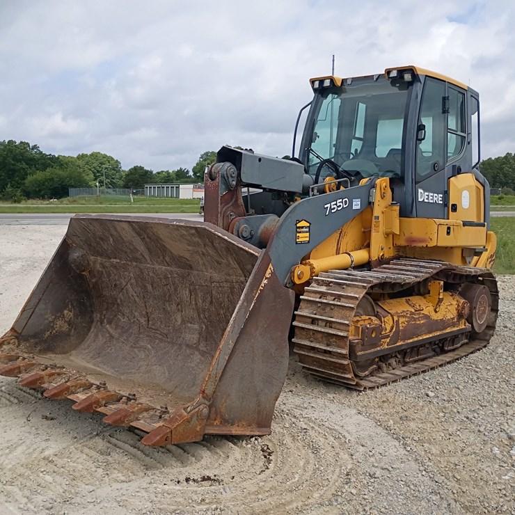 #24824 • 2008 John Deere 755D Crawler Loader