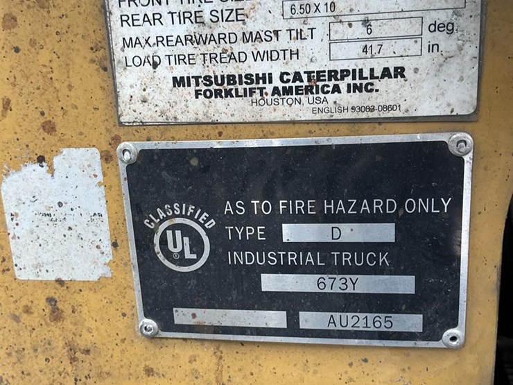 2015-caterpillar-dp30n-image-15