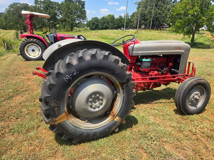 1955-ford-800-image-5