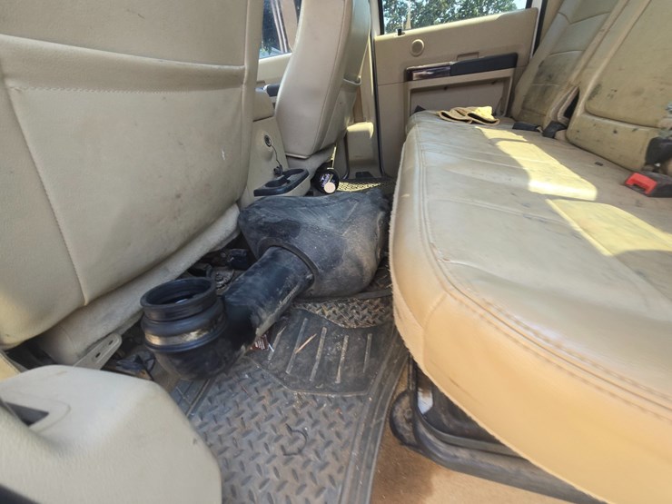 2010-ford-f350-image-38