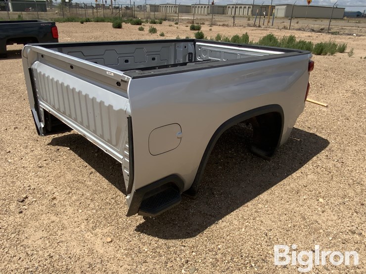 2023-chevrolet-2500-image-1