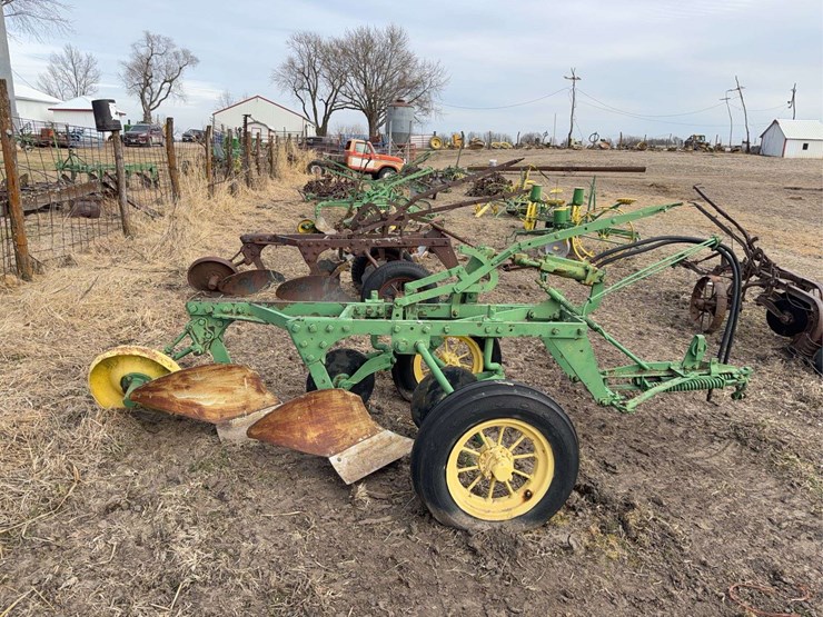 john-deere-no.-44-pull-type-two-bottom-plow-image-6