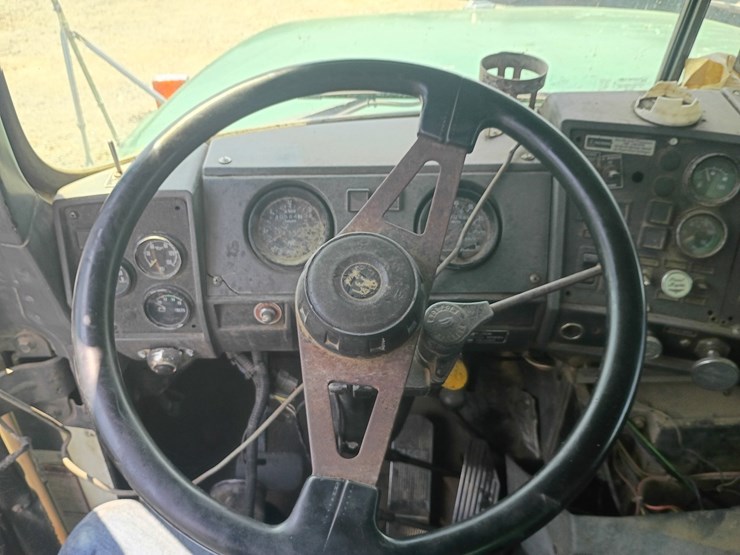 1997-mack-rd688s-image-58