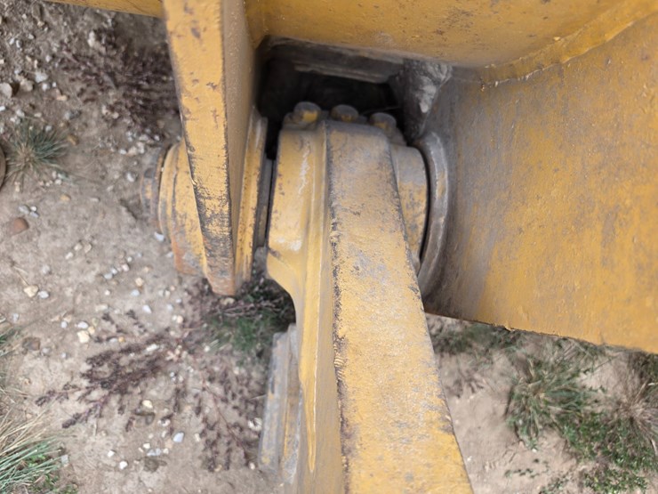 1983-caterpillar-973-image-155