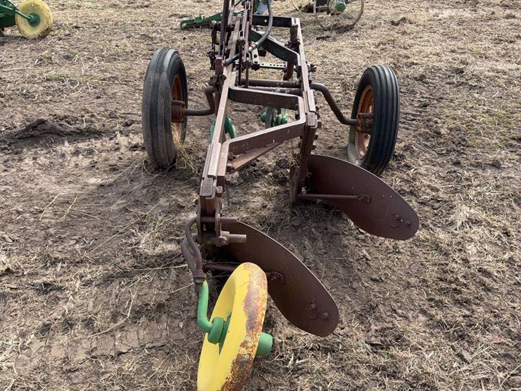 john-deere-no.-44-pull-type-two-bottom-plow-image-4