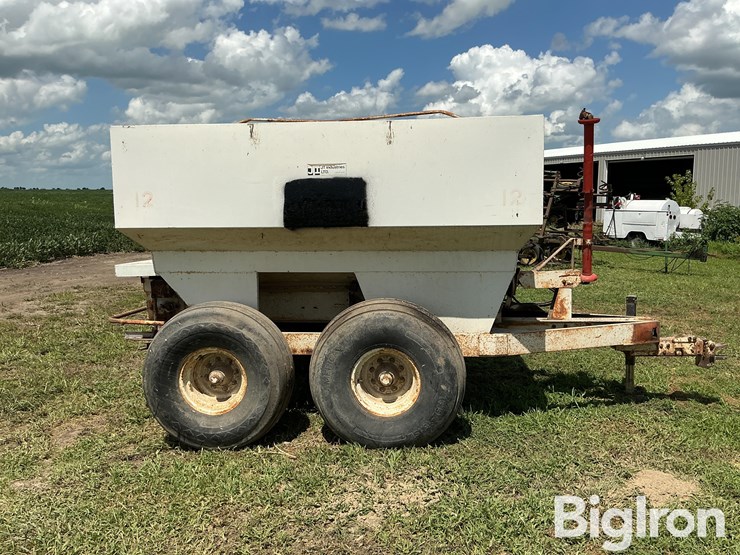 jt-pull-type-dry-fertilizer-spreader-image-4