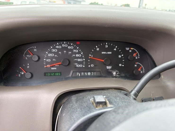 2003-ford-f450-xl-image-22
