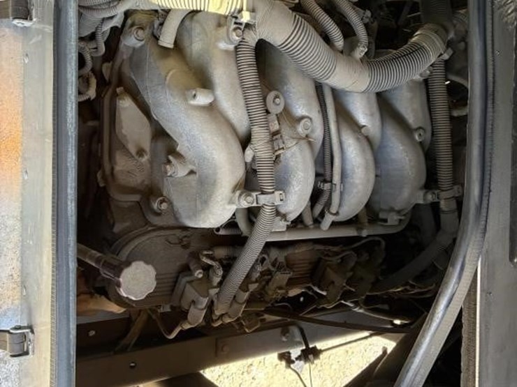 2008-workhorse-w62-image-10