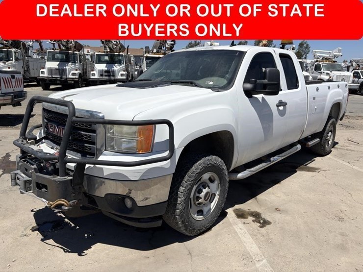2012-gmc-sierra-2500-image-1
