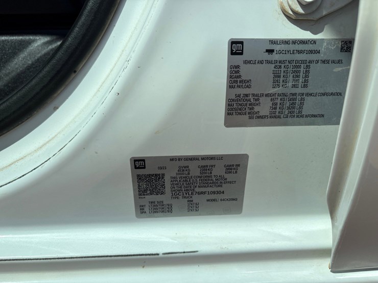 2024-chevrolet-silverado-2500hd-image-9