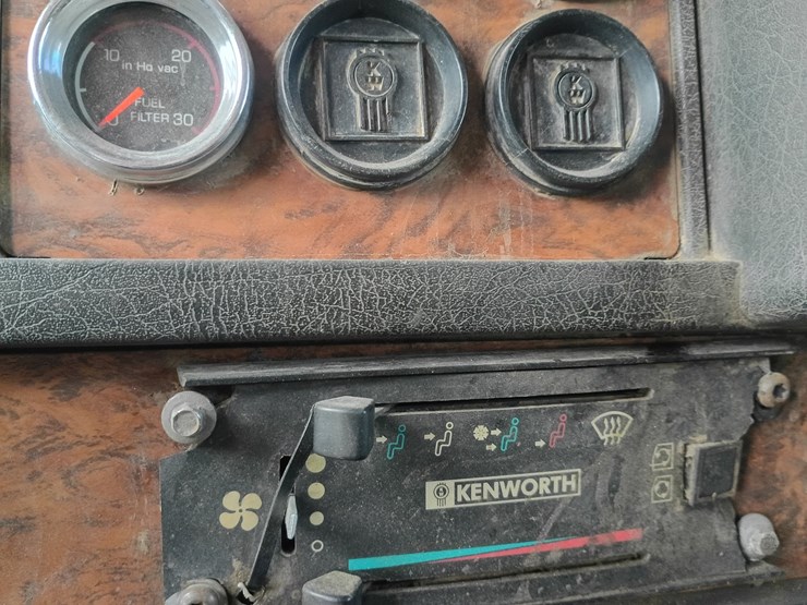 1999-kenworth-w900-image-55