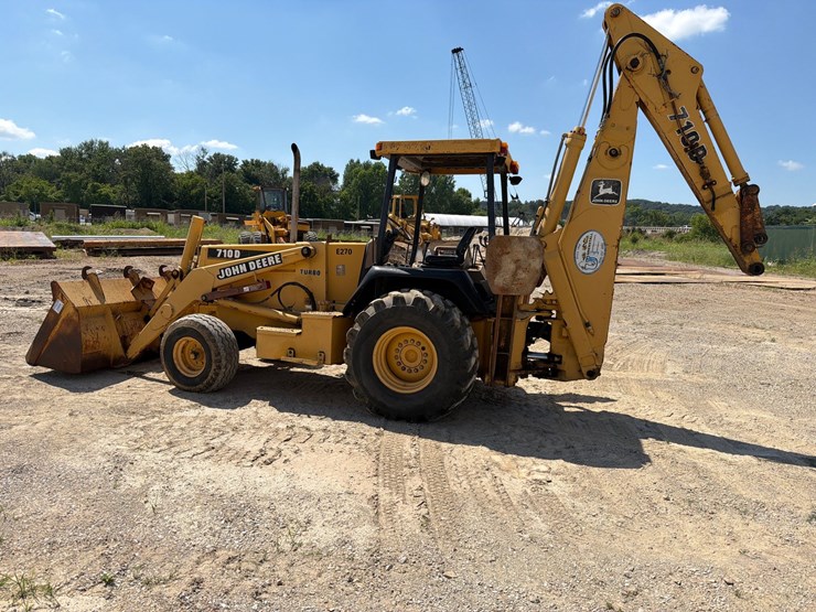2000-deere-710d-image-5