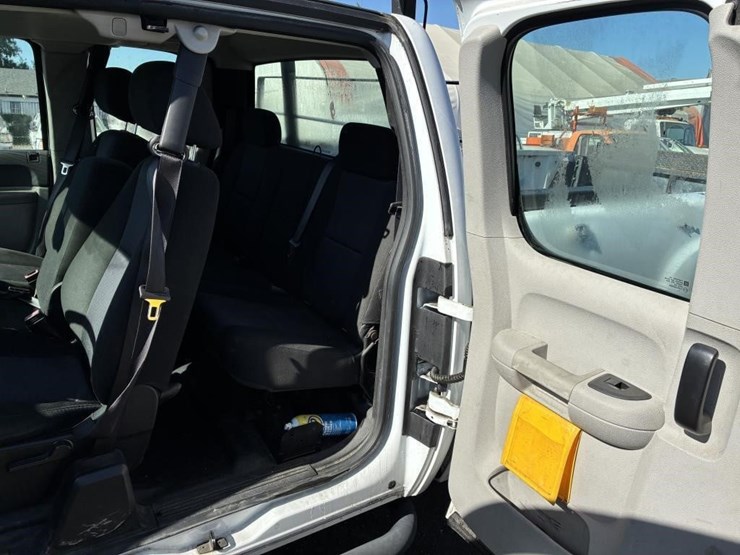 2012-gmc-sierra-2500-image-22