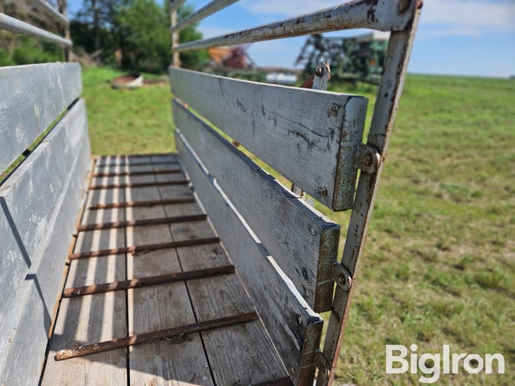 portable-livestock-loading-chute-image-16