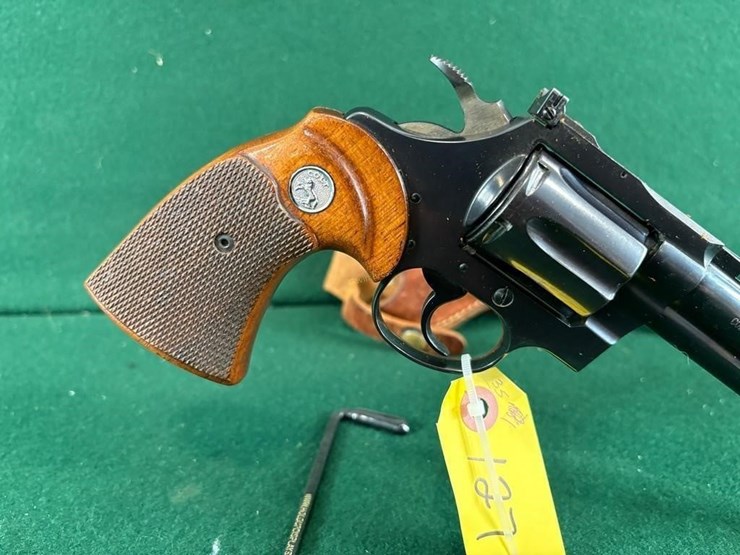colt-diamondback-22lr-revolver-image-2