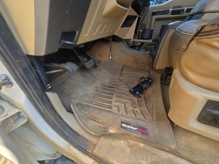 2010-ford-f350-image-23