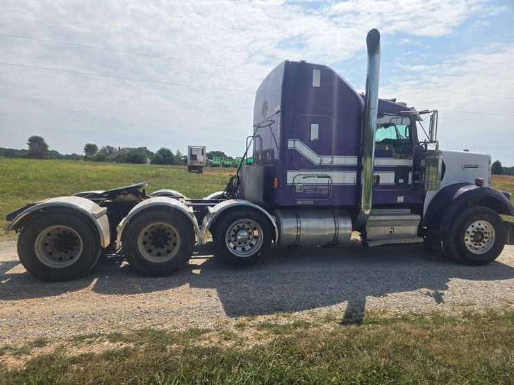 2006-kenworth-w900-image-19