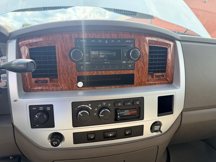 2007-dodge-ram-3500-image-53
