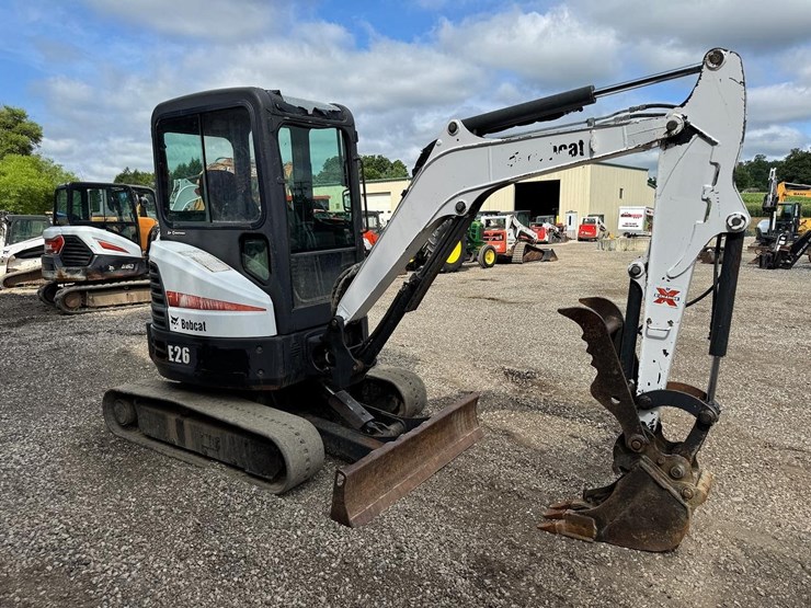 2013-bobcat-e26-image-8