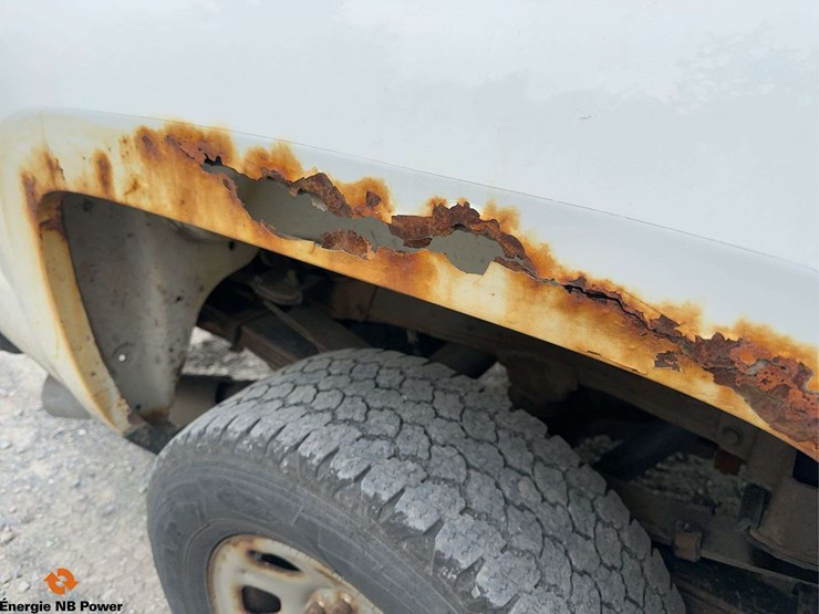 2015-chevrolet-silverado-3500hd-image-16