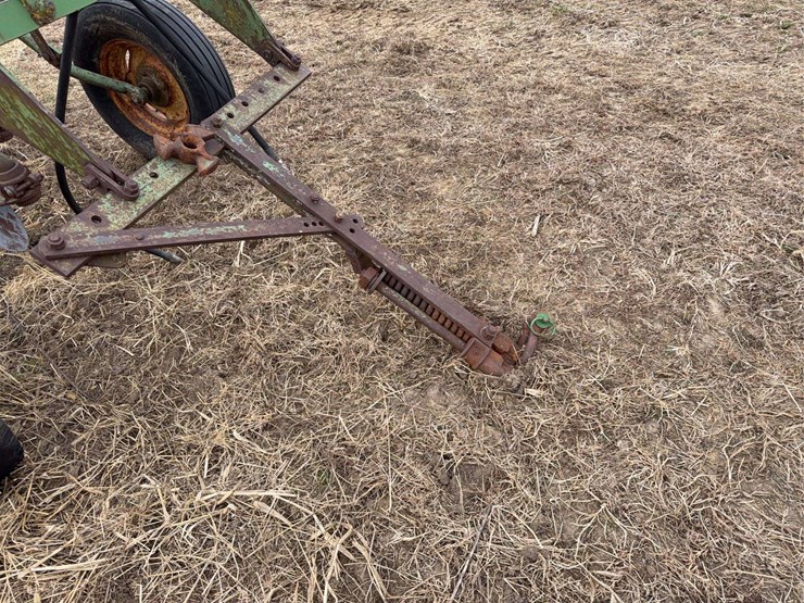 john-deere-pull-type-four-bottom-plow-image-15