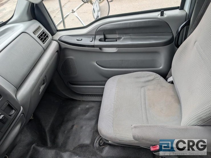 2010-ford-f650-image-31
