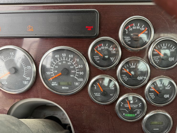 2014-western-star-4900-image-39