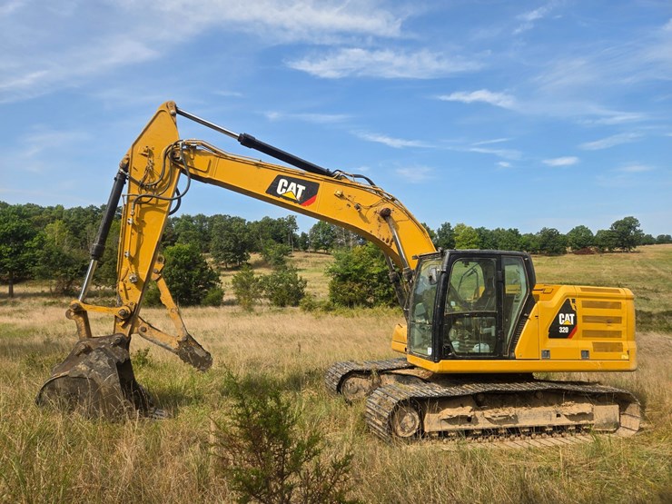 2019-caterpillar-320-image-7