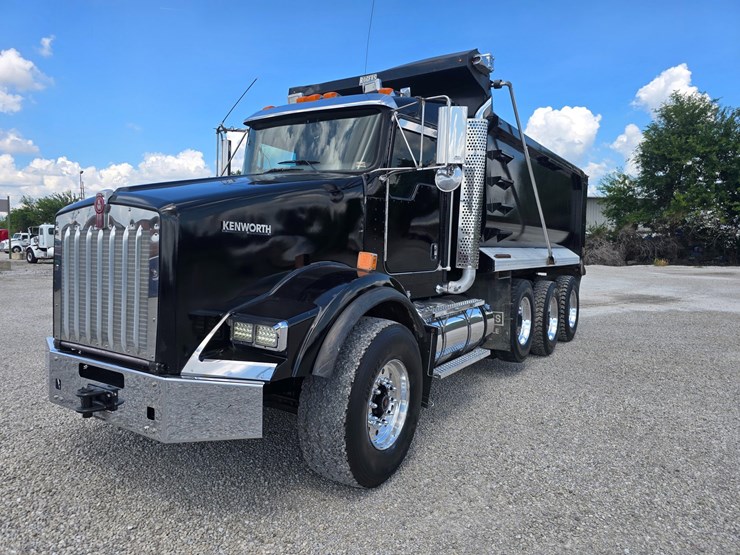2015-kenworth-t800-image-2