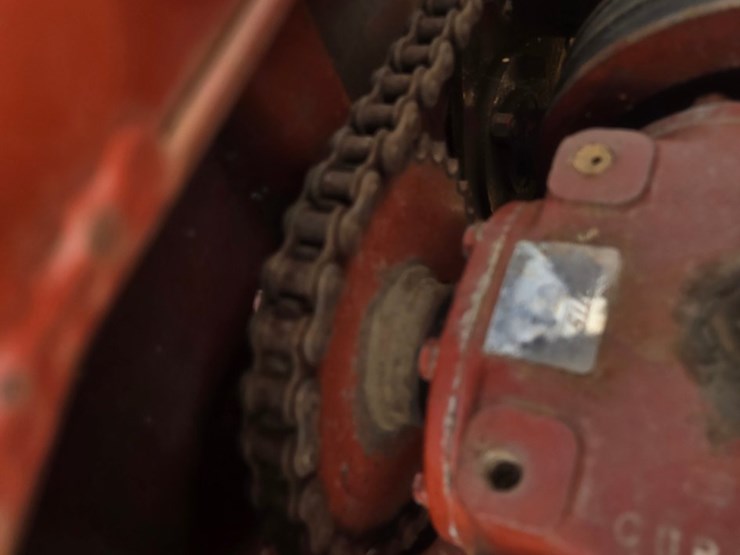 hesston-1110-image-36