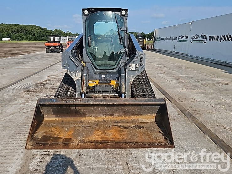 2021-deere-331g-image-13