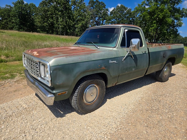 1977-dodge-150-image-2