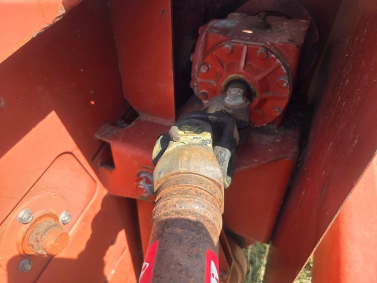hesston-1110-image-18