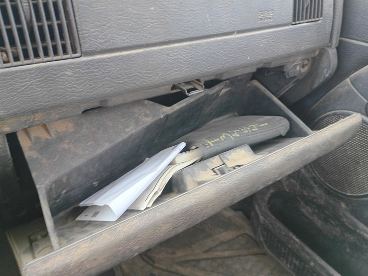 2003-dodge-ram-3500-image-39