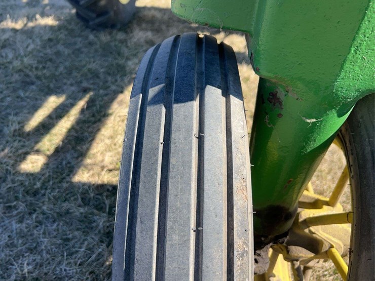 john-deere-model-b-image-19
