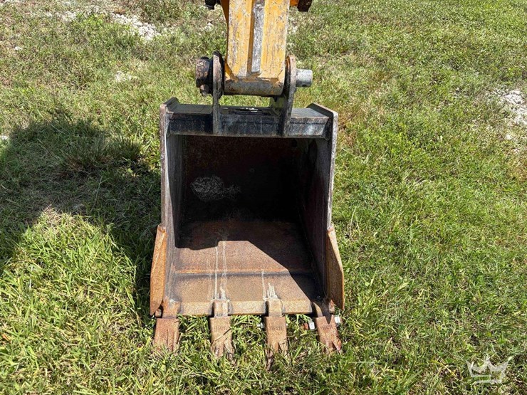2025-jcb-35z-1-image-14