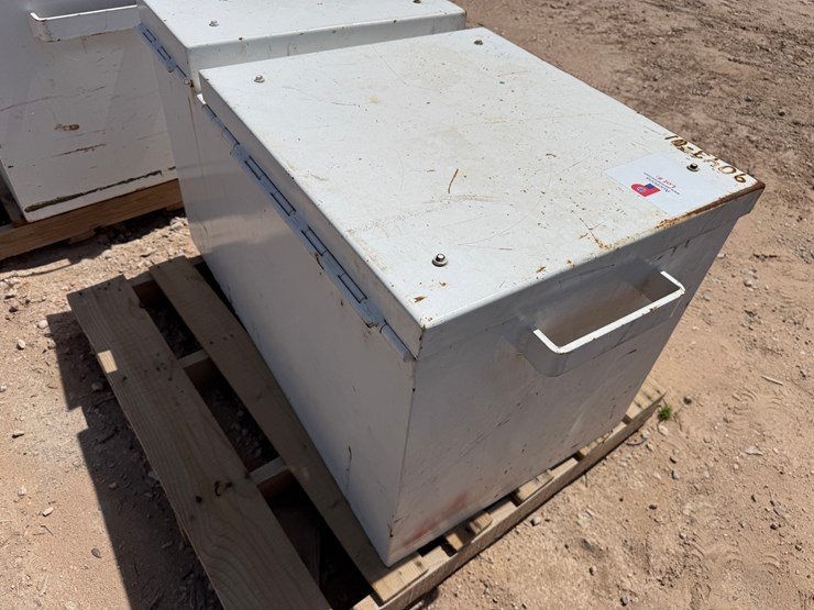 armag-corp-pre-engineered-42”x24”x24”-explosive-storge-box-image-5