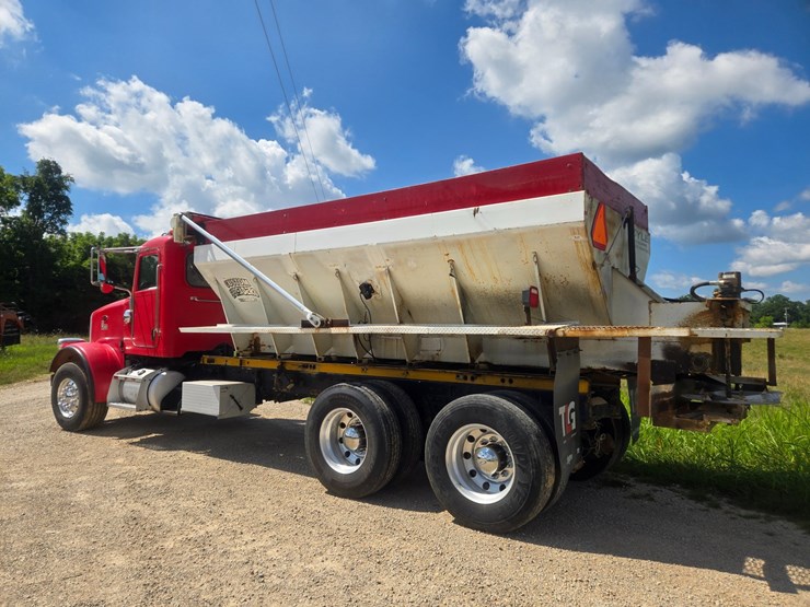 2009-peterbilt-367-image-10
