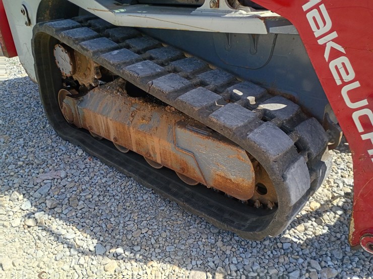 2023-takeuchi-tl10v2-image-46
