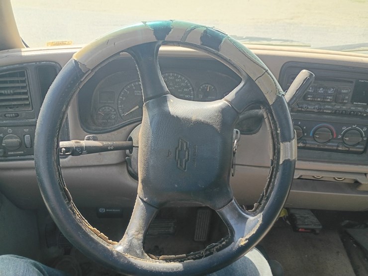 2001-chevrolet-silverado-3500-image-35