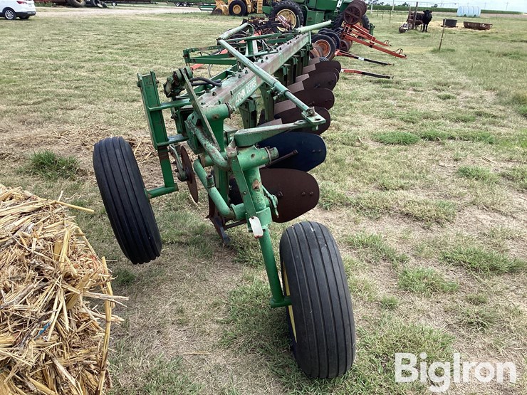 john-deere-7-image-6